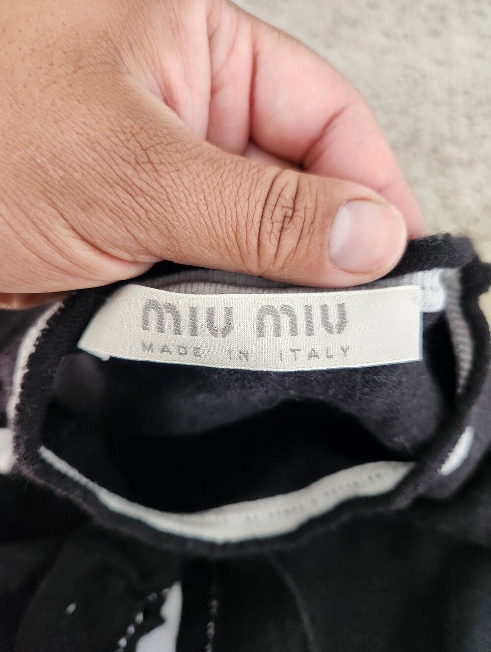 Miu Miu Wool Knit Tank Top With White Trim Size 44 - Picture 5 of 7